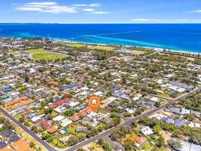Fairbairn Family Beach Bungalow - Image 2