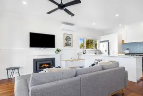 Fairbairn Family Beach Bungalow - Image 3