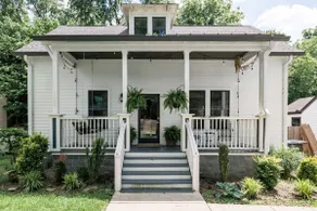 Modern Boho Family House Near Shops in East Nashville - Image 4