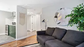Peaceful & cozy 1 bedroom suite with full kitchen - Image 4