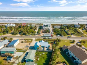 Perfect for 2! Queen Suite - Walk to Beach - Image 3