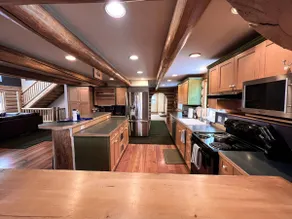 Glacier Dream Escape! 6 Bed / 4.5 Bath, Sleeps 12! - Image 4