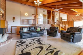 Coastal Cove + stunning views + pool table + lake - Image 5