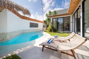 Seaside 3 BR Villa, Walking Distance to Beach - Image 5