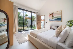 Seaside 3 BR Villa, Walking Distance to Beach - Image 4