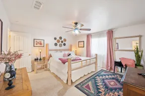 Lake View, Themed Rooms, King Beds, Fire Pit - Image 2