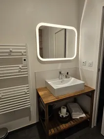 Le Chalet-Loft-Private Bathroom-Apartment-V - Image 4