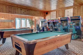 1 Mile from Attitash, Hot Tub, Pool, Game Room - Image 2