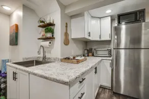 Chic Minneapolis Apt - 6 Blocks to Lake Nokomis! - Image 4