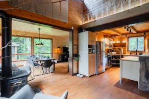 Bohôme, wooden chalet, river front - Image 4
