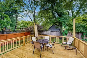 Cozy custom-furnished home with yard, firepit, chi - Image 3