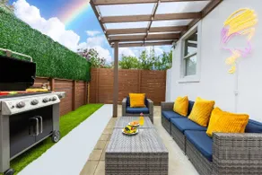Private patio | free parking | near wynwood | wifi - Image 2