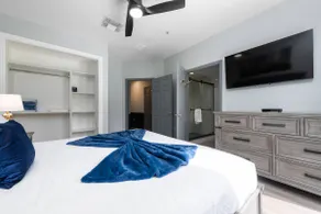 Epic Location 3 Suites Near Parks & Convention Ctr - Image 5