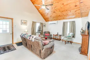 Charming + Cozy Cabin Near Lake Champlain! - Image 4