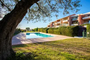 LE JARDIN BLEU AP4388 By Riviera Holiday Homes - Image 2