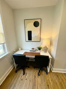 Stylish Retreat with King Bed & Fast WiFi - Image 4