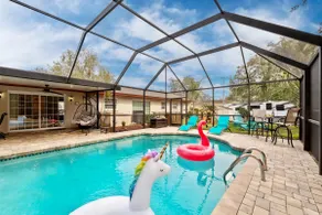 Heated Pool House * 14 PPL * Stunning * Pool Table - Image 2