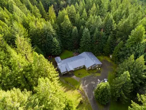 Private Group Getaway Under the Redwoods - Image 3