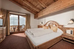 Aster Boutique Hotel Chalets Panoramic Penthouse - Image 5