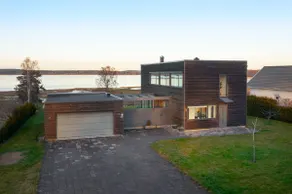 4BR Grand Villa with Garden - Image 2