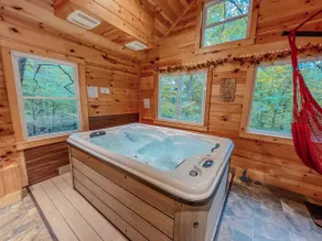 Lovers Loft indoor hot tub & game room-arcade-loft - Image 2