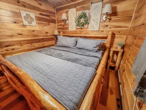 Lovers Loft indoor hot tub & game room-arcade-loft - Image 3