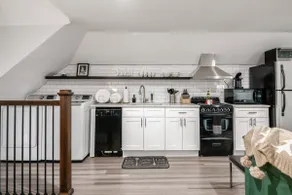 Columbus Getaway! Stylish Apartment! - Image 3