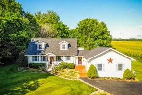 Lovely Interlaken Home with Fire Pit and Yard! - Image 3