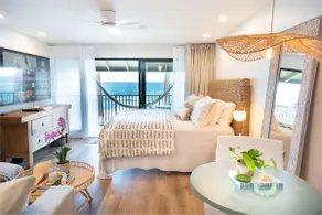 Chic Oceanfront Escape-Boutique Studio-Noelani 219-Cold AC-Amazing Ocean View - Image 2