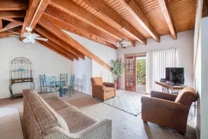 Treetops Apt.Sleep1-4 Beach Steps Away - Image 2
