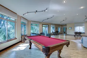 Oversized 3bd, 1.5 Ba. 3 acres, Creek access. - Image 5
