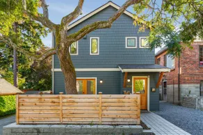 Maple Leaf Retreat |2BD 3B| Garage Parking - Image 5