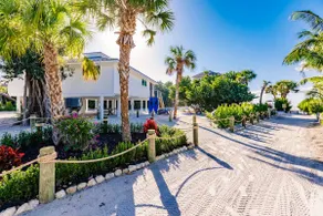 Sunset Too: 1 house to shore-Golf Cart Pickleball, - Image 2