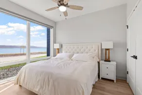 Great River Flats Suite 102 - Image 4