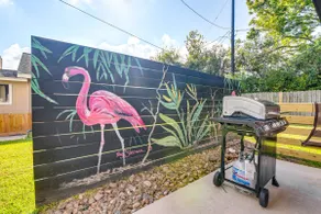 South Houston Townhome w/ Patio & Gas Grill! - Image 2