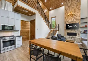 Riverfront Eagletown Retreat for Families, Groups - Image 4