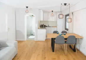 Cozy alpine apartment with fireplace - Image 2