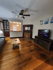Cleneay #2, Private 3 Bed near Xavier & Downton - Image 2