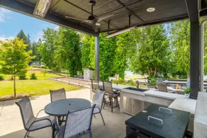 Romantic Lake Cabin Hot tub Fireplace Pickle ball - Image 2