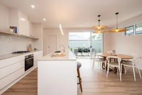 Barefoot Beach House McCrae - Image 4