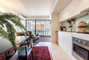 Urban Retreat Near Swinburne & Glenferrie Village - Image 3