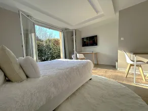 Studio-Comfort-Ensuite with Bath-Terrace - Image 5