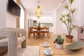 Genteel Home Capiteles - Image 3