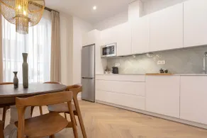 Genteel Home Capiteles - Image 5