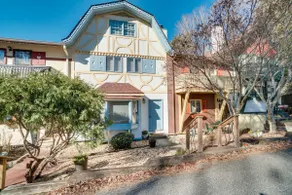 Bright Helen Cottage: Walk to Town! - Image 3