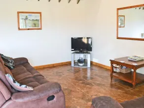 Meadow Cottage - UK45882 - Image 2
