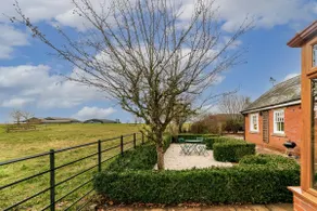 The Old Stables - Hot Tub Packages Available - Image 2