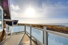 Oceanfront Moclips Escape w/ Deck & Beach Access! - Image 3