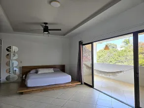 Modern Luxury- In town, Peaceful - A/C & hot water - Image 5