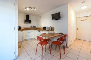 Apartment 4 people 50 m from the beach - Image 4